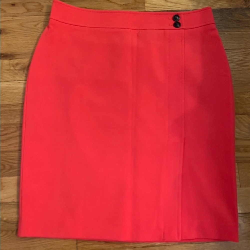 NWT Ann Taylor Red Coral Skirt Size 10 P Black Buttons Pencil Front Side Slit